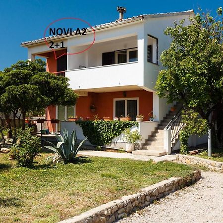 Apartment Oreskovic Krk Town Exterior photo