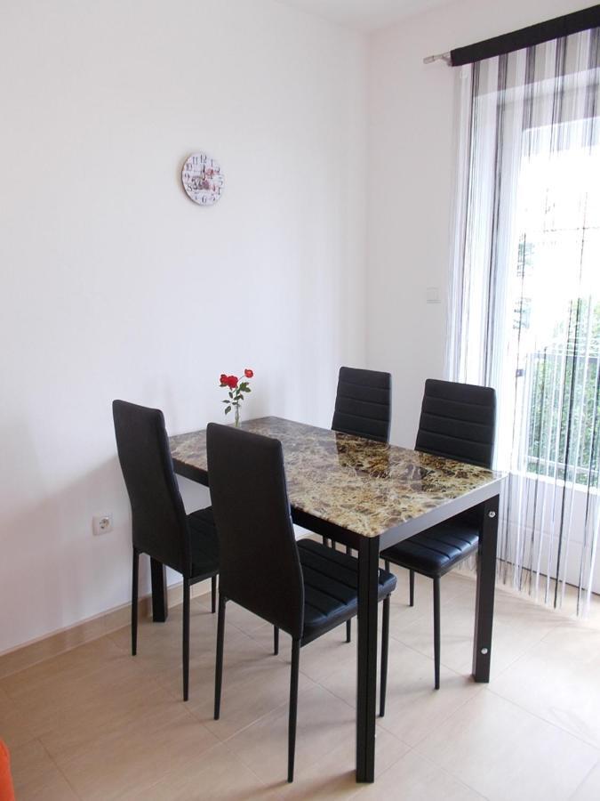 Apartment Oreskovic Krk Town Exterior photo